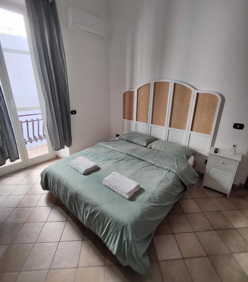 Bellavista, Il Tuo Soggiorno Vista Mare! Apartment Нетуно Екстериор снимка